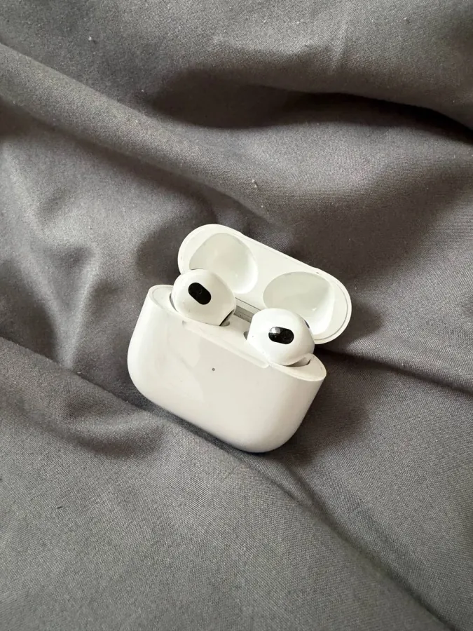 AirPods 3 в хорошем состоянии