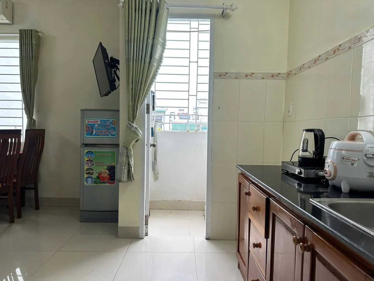 Studio with balcony in southern Nha Trang — Photo 5 of 8