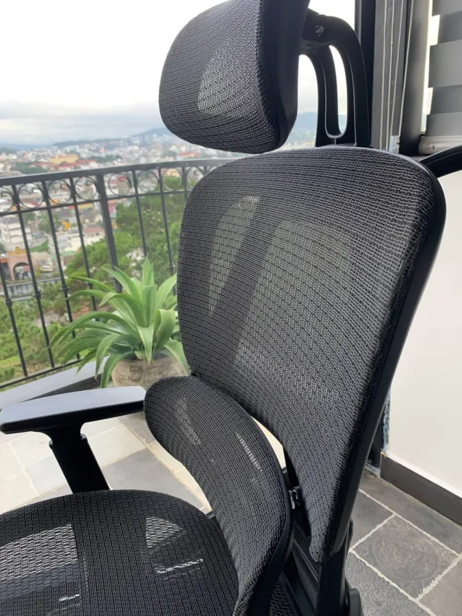 Computer chair with ottoman, in perfect condition