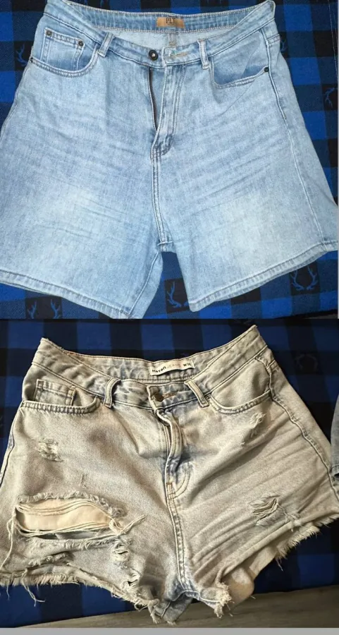 Kính, quần áo, máy sấy tóc và mỹ phẩm