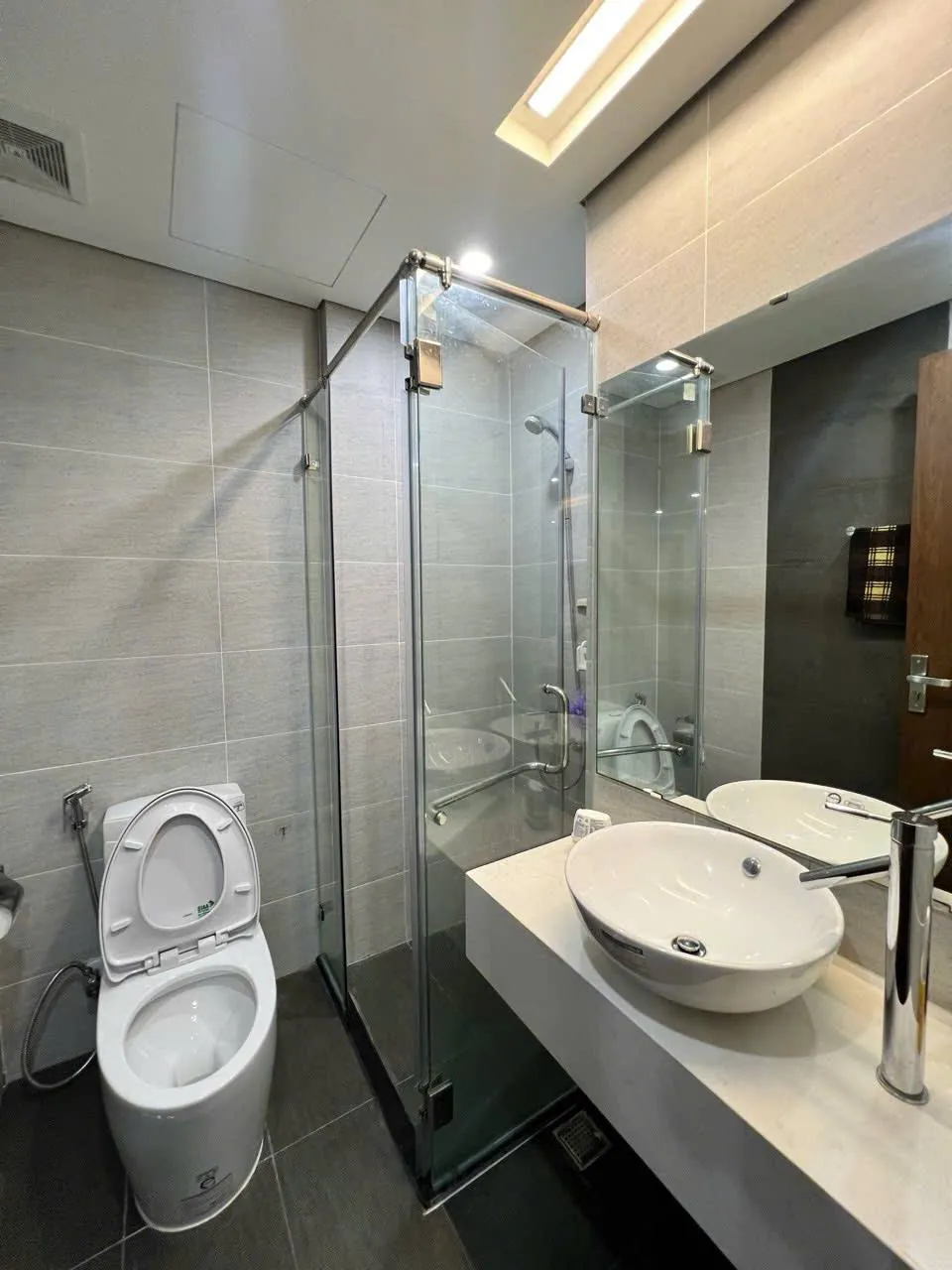 1-bedroom apartment in HUD complex, city center — Photo 7 of 8