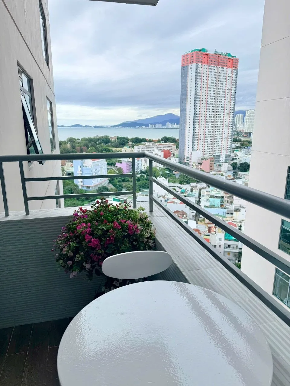 2-bedroom apartment 50 meters from the sea