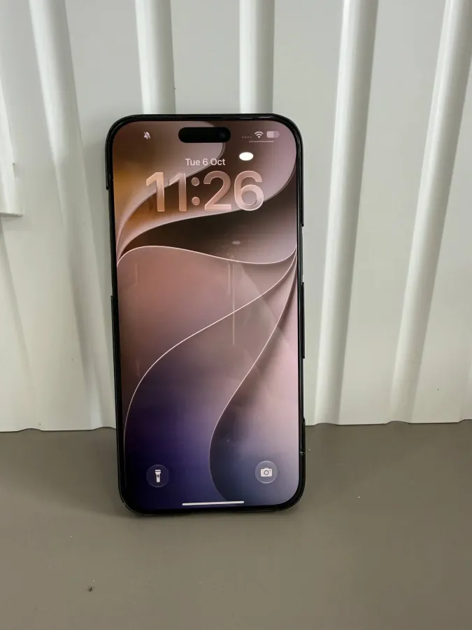 iPhone 16 Pro Max 256 ГБ, отличное состояние