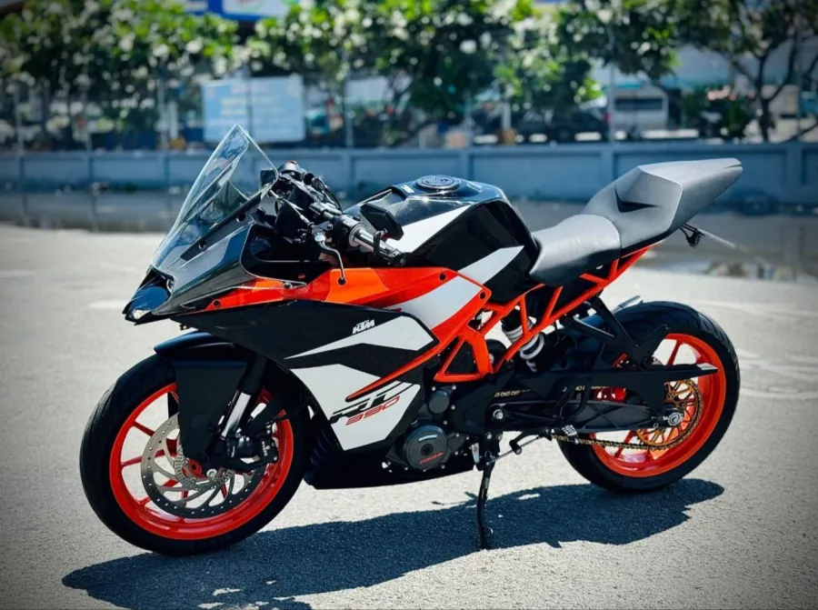 KTM RC 390 2022, 9 500 км